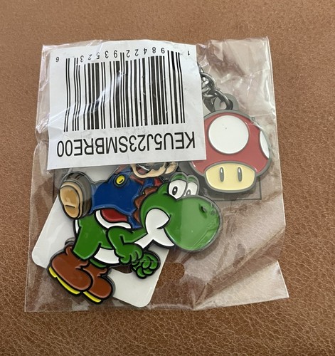 Key chain nintendo super - chain,